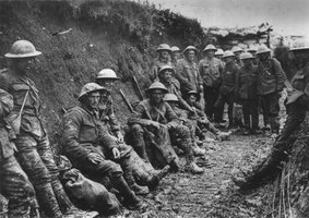 Irländska soldater under slaget vid Somme 1916. Bild: Imperial War Museums (collection no. 1900-02)